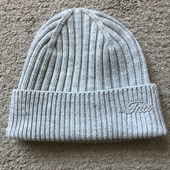 Aritzia- TNA Beanie.NWOT. - Picture 1 of 2